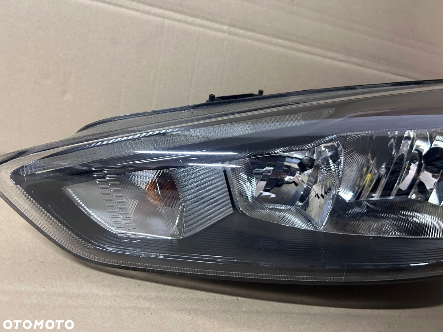 LAMPA LEWA FORD FOCUS MK3 LIFT ZWYKŁA LED CIEMNA - 3