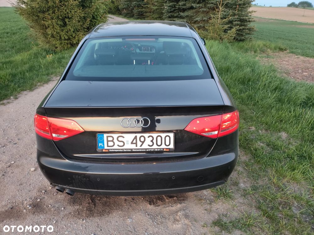 Audi A4 Limousine - 2