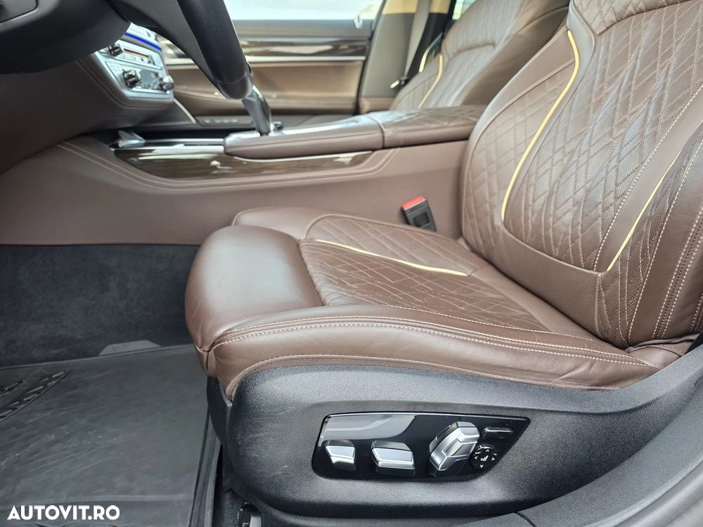 BMW Seria 7 740d xDrive MHEV - 21