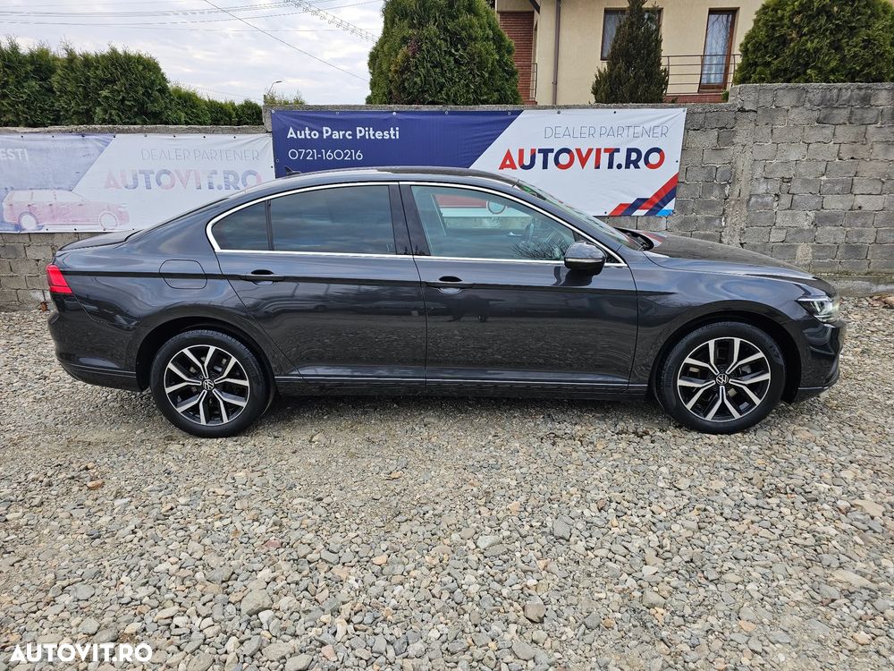 Volkswagen Passat - 4