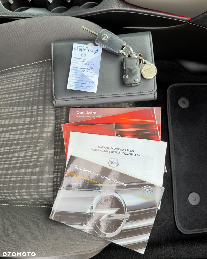 Opel Astra 1.4 Turbo Color Edition - 22