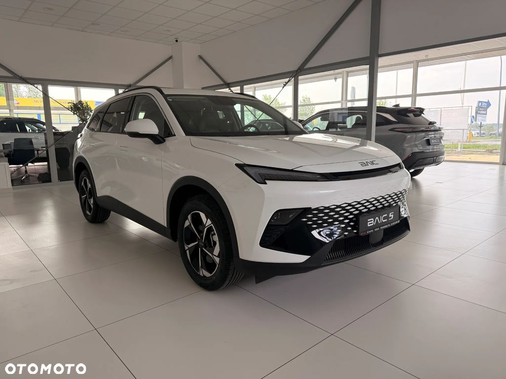 BAIC 5 - 5