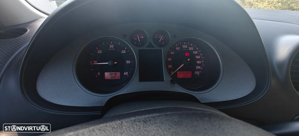 SEAT Ibiza 1.4 TDI Sport DPF - 8
