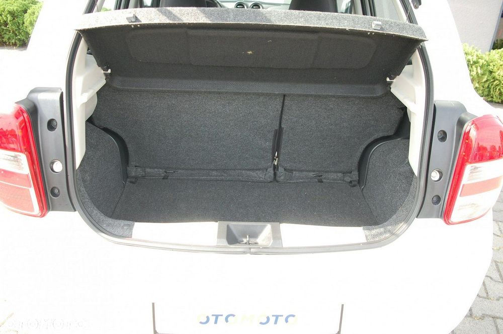 Nissan Micra - 25