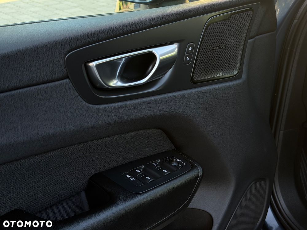 Volvo XC 60 D4 AWD Momentum - 30