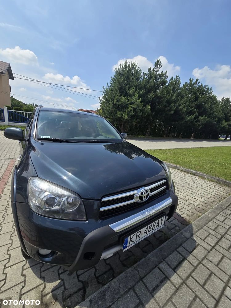 Toyota RAV4 2.2 D-4D X - 2