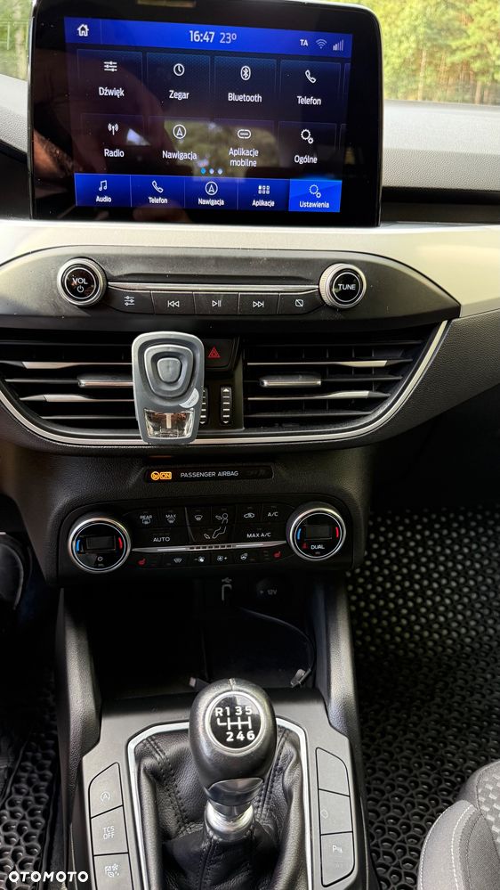 Ford Focus 1.5 EcoBoost Trend ASS - 27