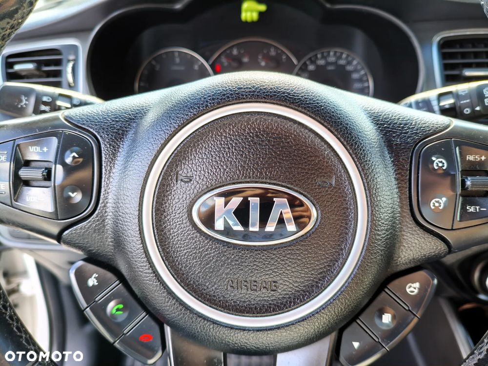 Kia Venga - 24