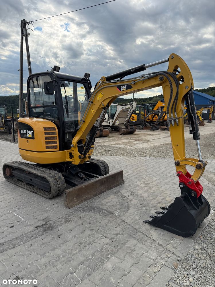 Caterpillar 302.7D - 9
