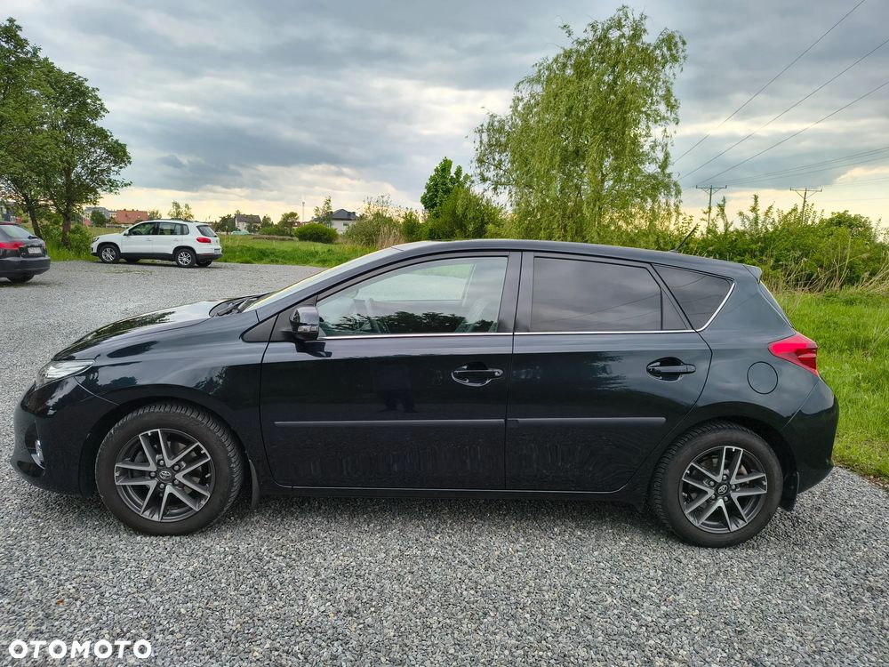 Toyota Auris 1.6 Premium - 6