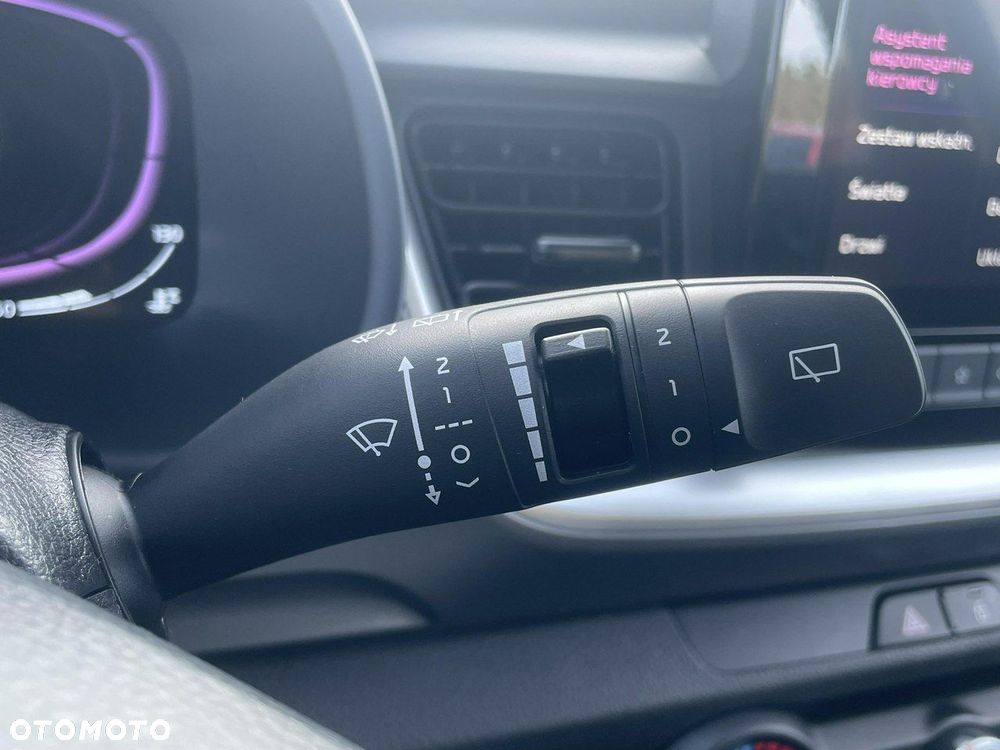 Kia Stonic - 28