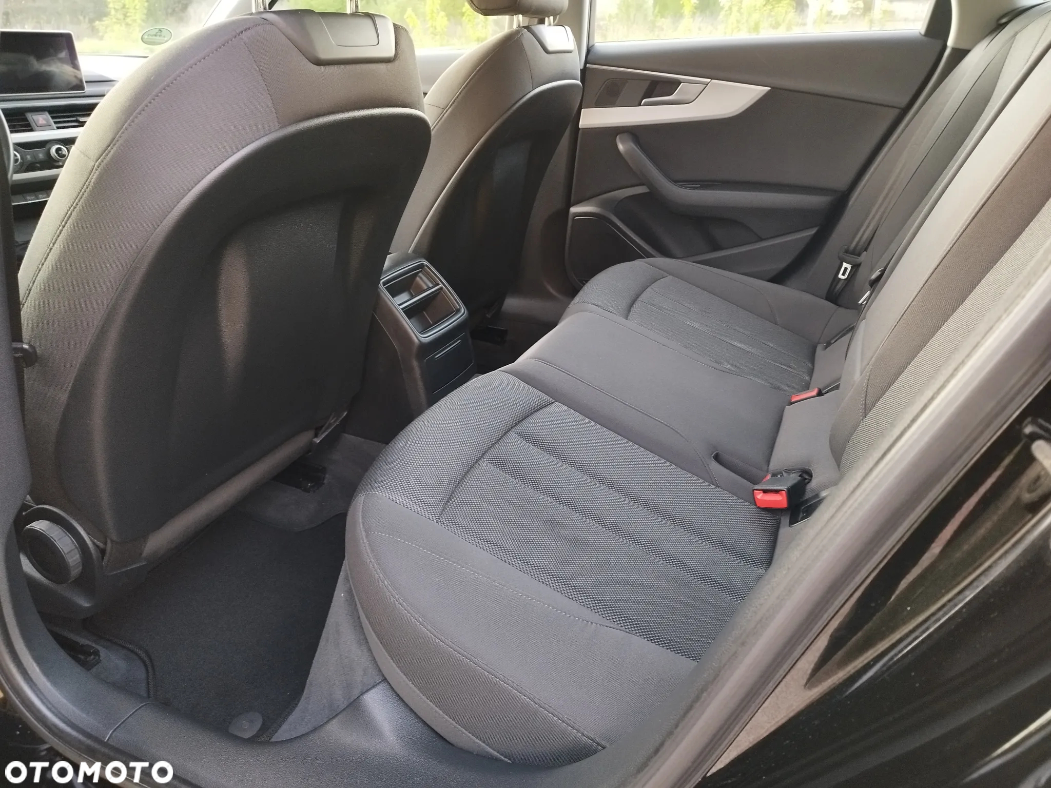 Audi A4 Avant 2.0 TDI design - 11