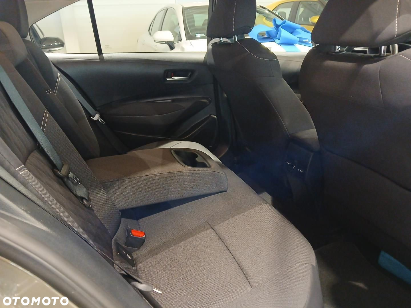 Toyota Corolla - 10