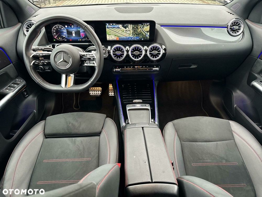 Mercedes-Benz GLA 200 AMG Line - 18