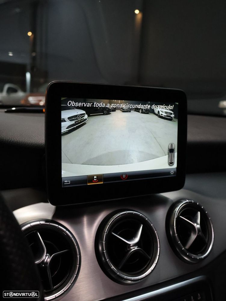 Mercedes-Benz CLA 180 d Shooting Brake AMG Line - 22