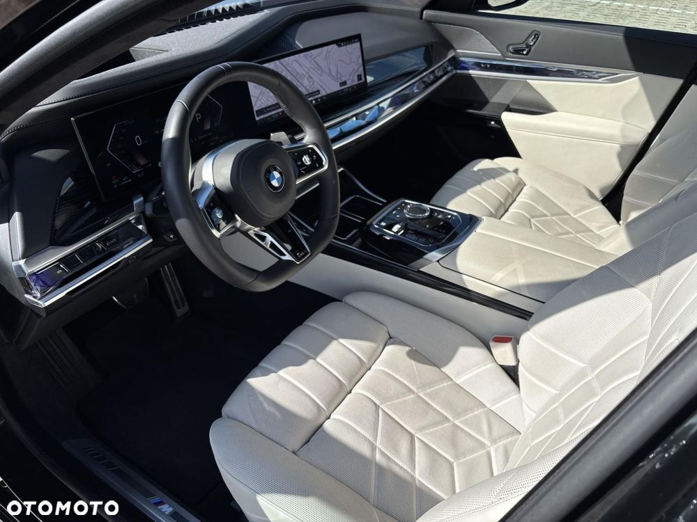 BMW Seria 7 - 12