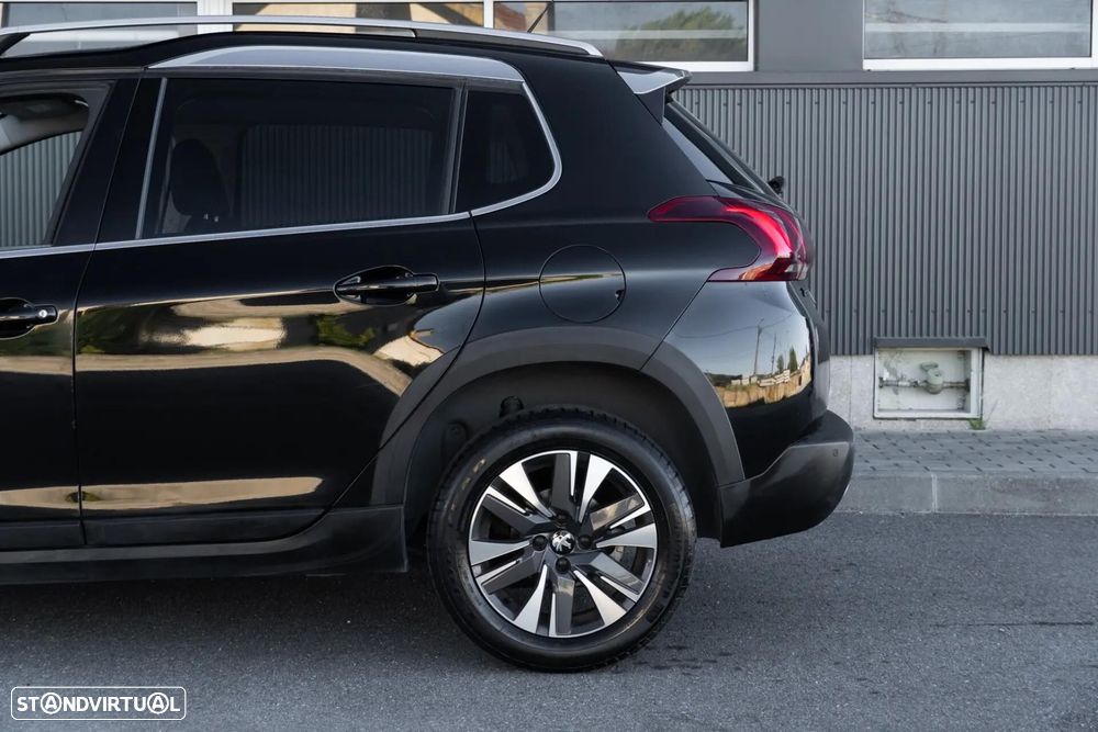 Peugeot 2008 1.2 PureTech Signature - 35