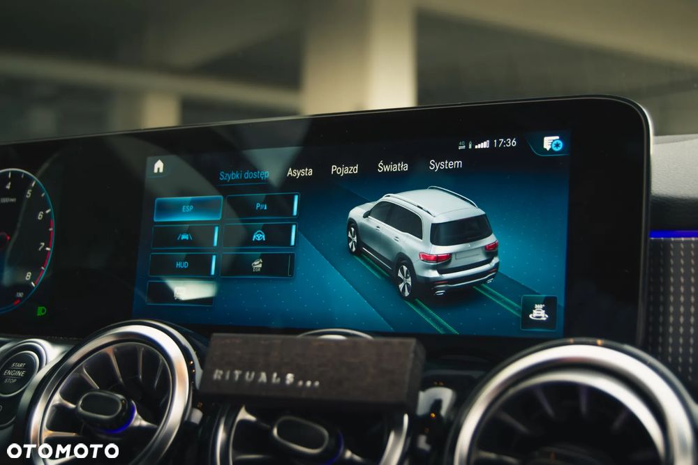 Mercedes-Benz GLB - 21