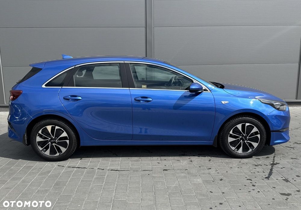 Kia Ceed 1.5 T-GDI M - 11