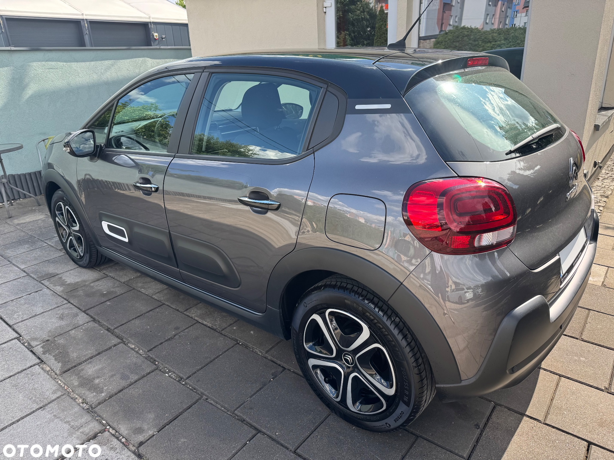 Citroën C3 1.2 PureTech Shine - 4