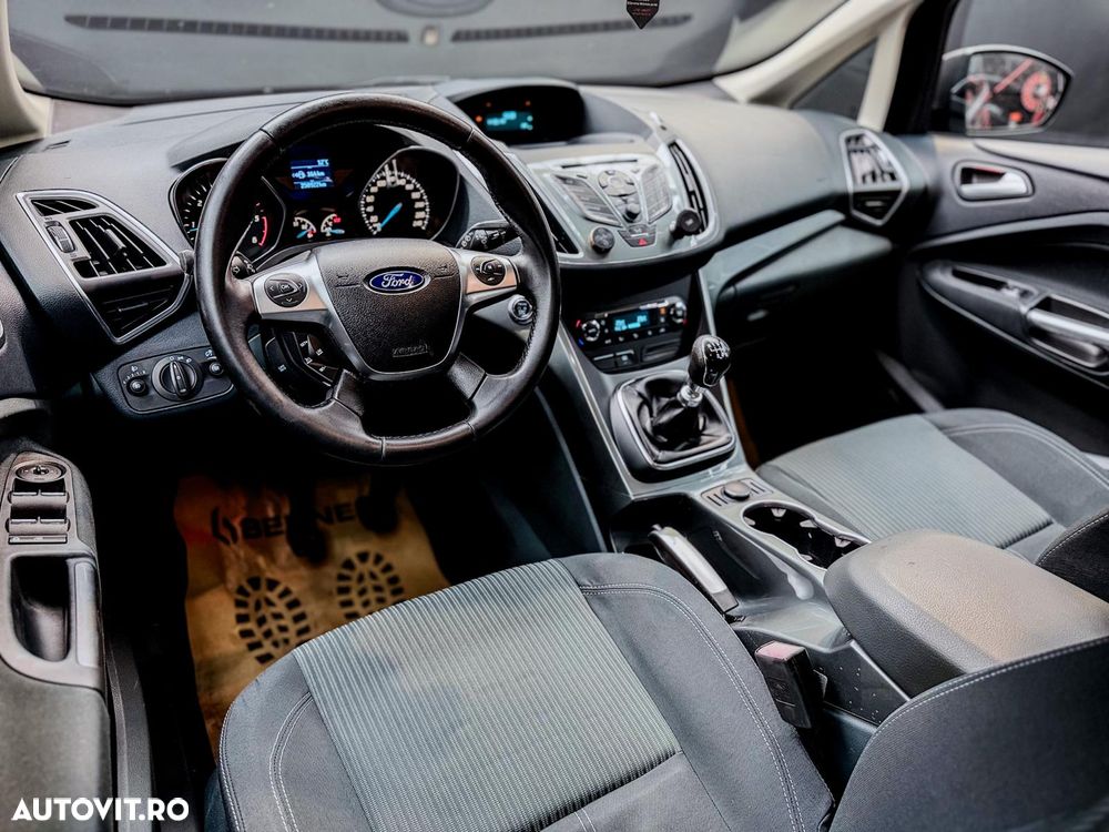 Ford C-Max - 12