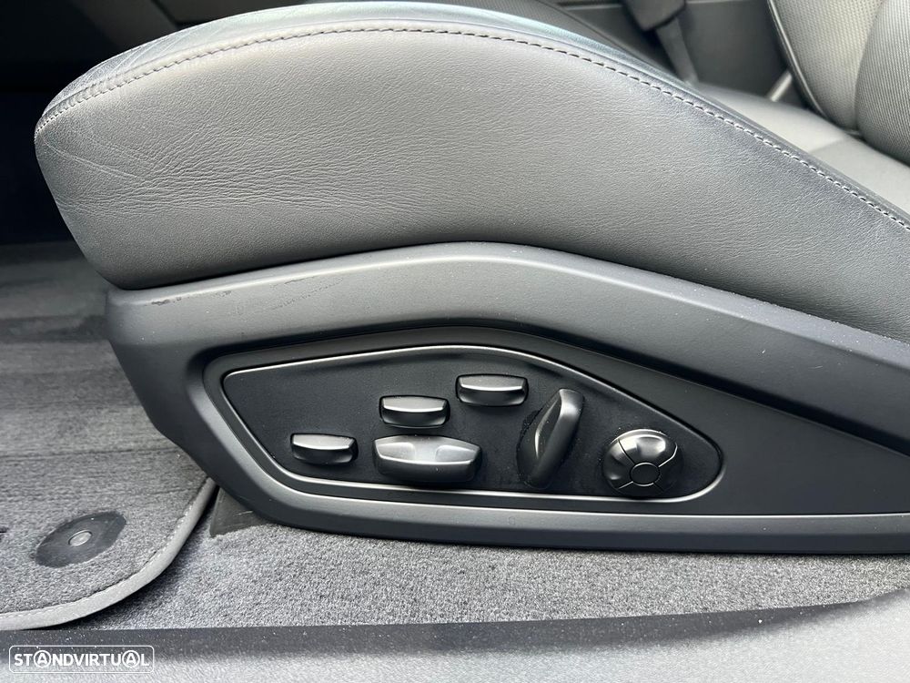 Porsche Taycan Turbo S - 17