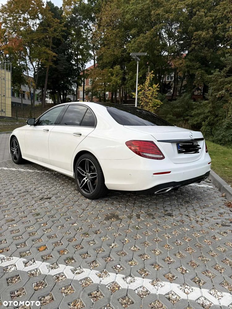 Mercedes-Benz Klasa E 220 d 9G-TRONIC AMG Line - 5
