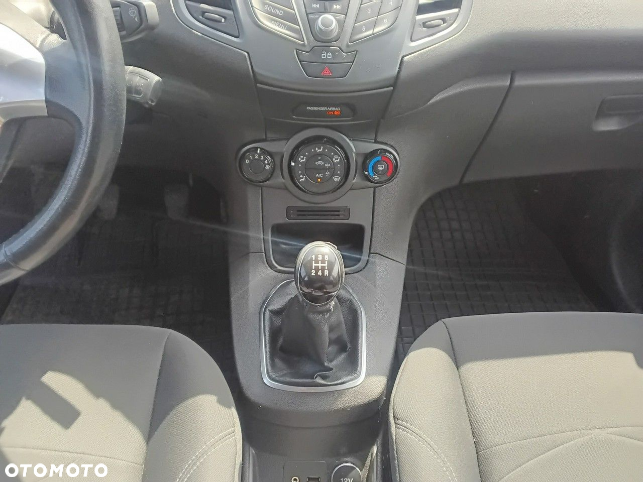 Ford Fiesta - 20