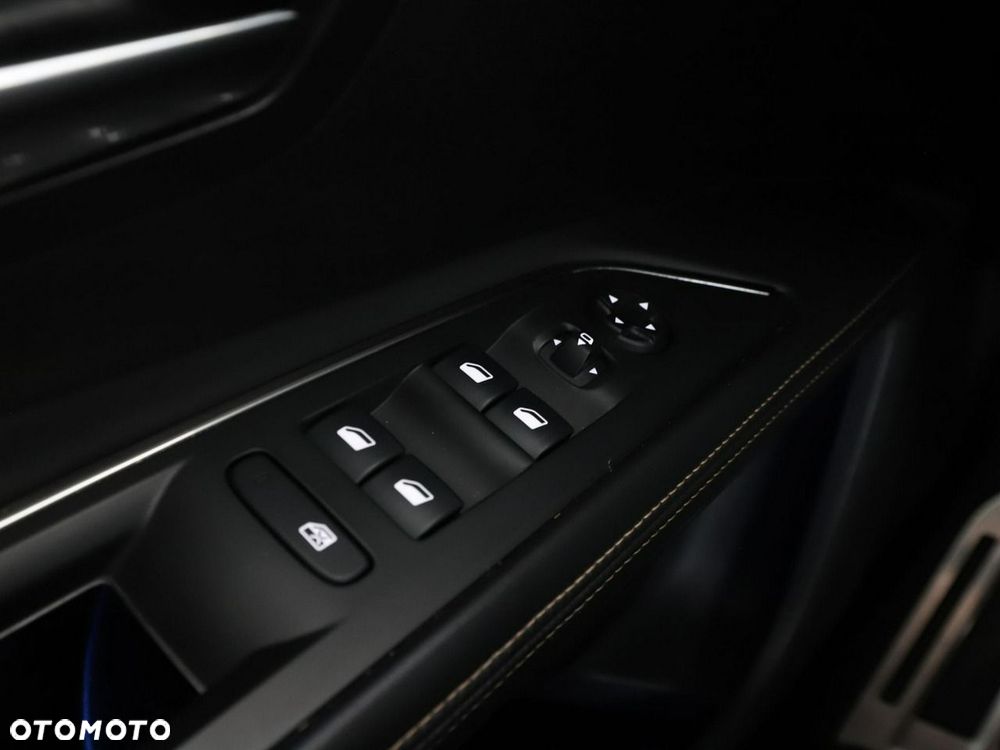 Peugeot 5008 THP 165 EAT6 Allure - 38
