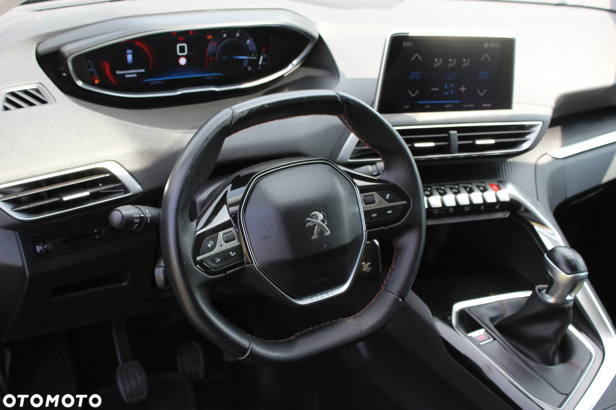 Peugeot 3008 1.6 BlueHDi Style S&S - 12