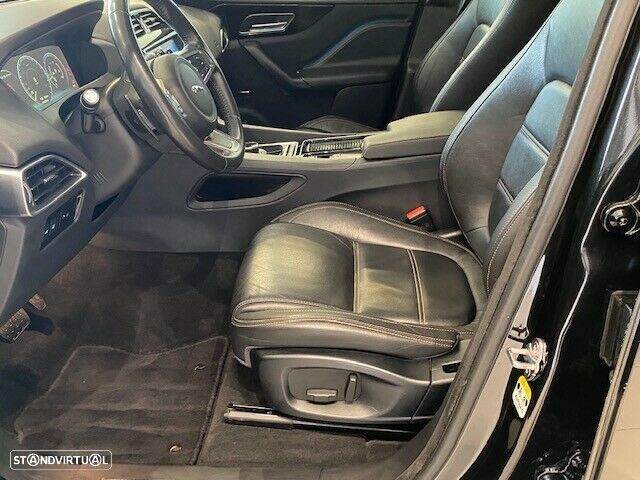 Jaguar F-Pace 20d AWD Aut. Prestige - 11