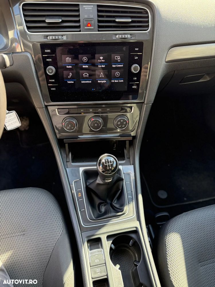 Volkswagen Golf 1.6 TDI Comfortline - 11