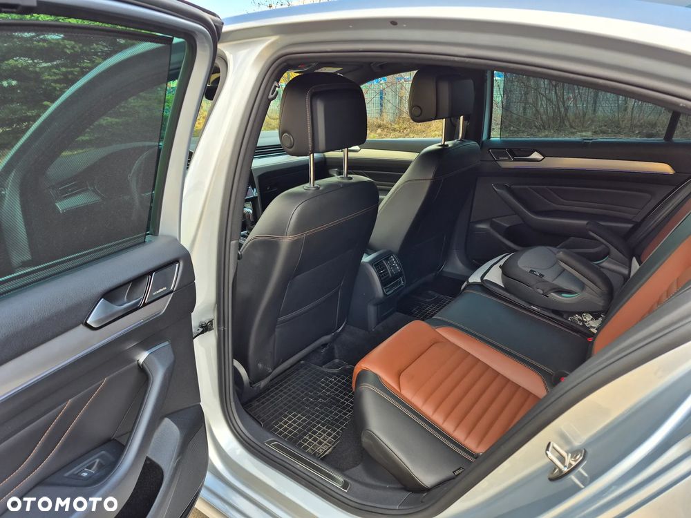 Volkswagen Passat 2.0 TSI Elegance DSG - 11