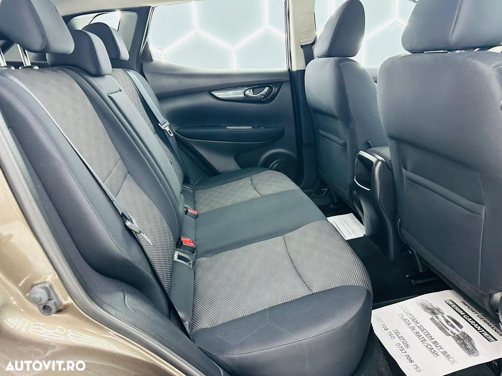 Nissan Qashqai 1.5 DCI N-Connecta - 8