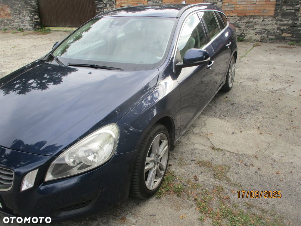 Volvo V60 D3 Summum - 2