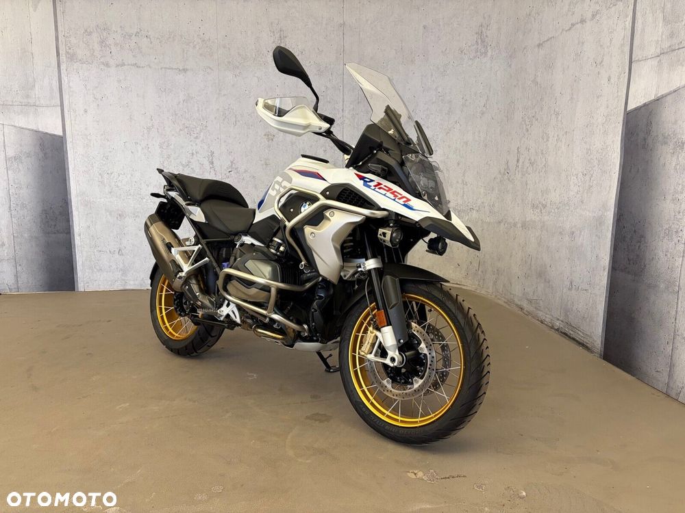 BMW R - 1