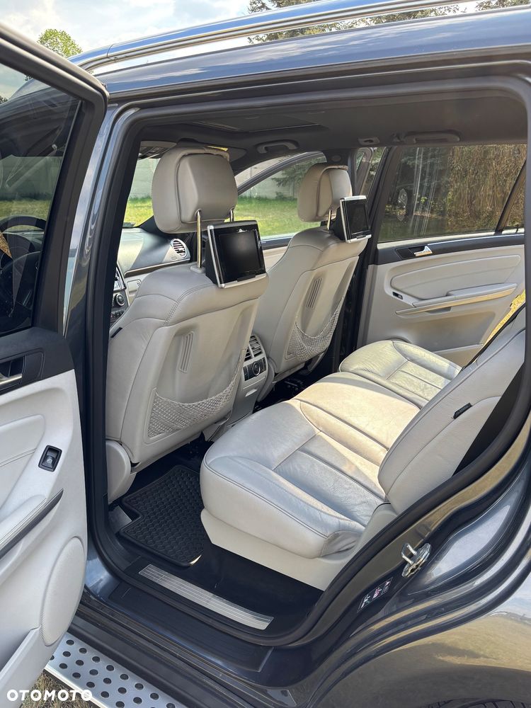 Mercedes-Benz GL 350 BlueTEC - 12