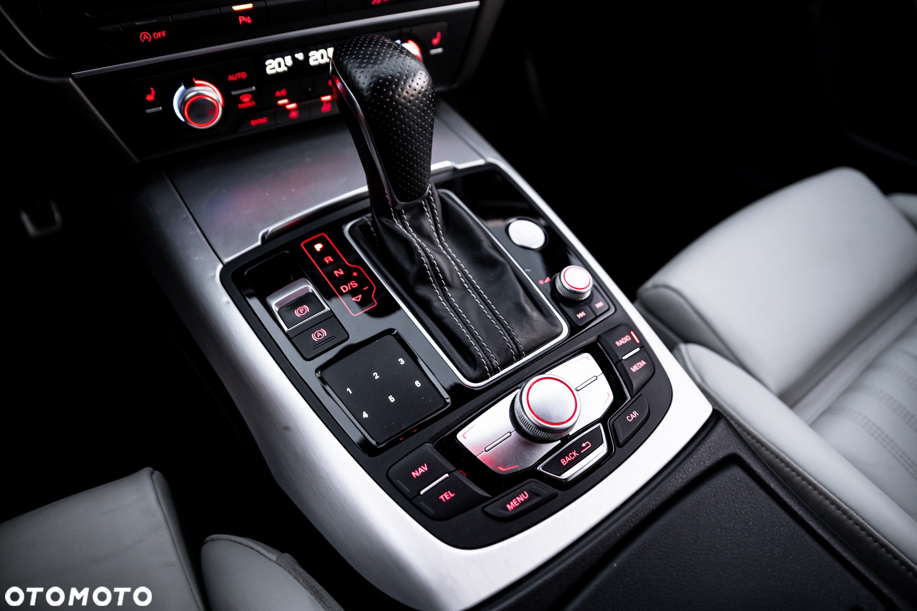 Audi A6 Avant 3.0 TDI quattro S tronic - 34