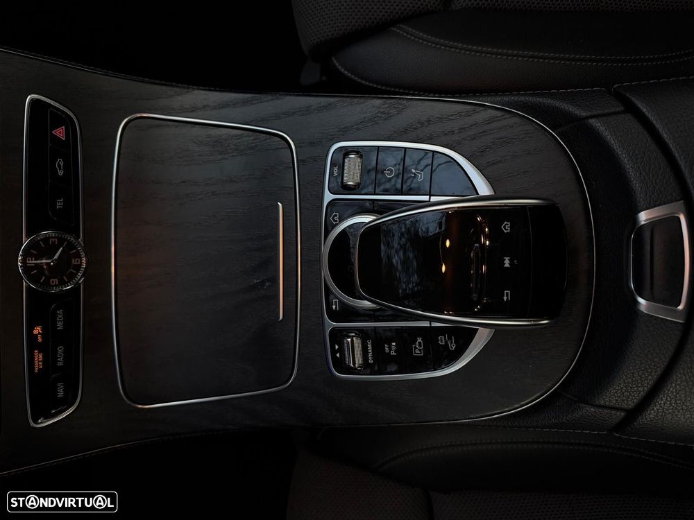 Mercedes-Benz E 300 de AMG Line - 30