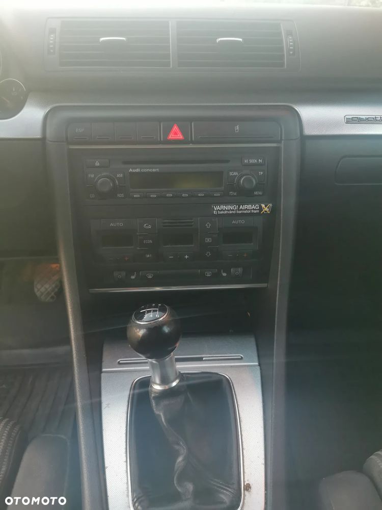 Audi A4 Limousine - 10
