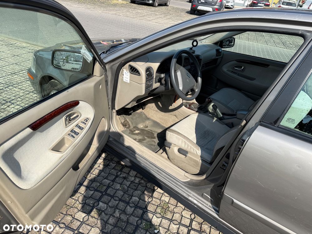 Volvo S40 1.9D Sport - 6