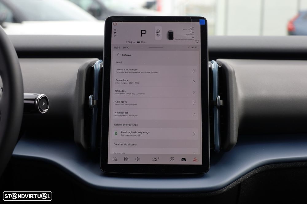 Volvo EX30 51 kWh Single Motor Black Edition - 38