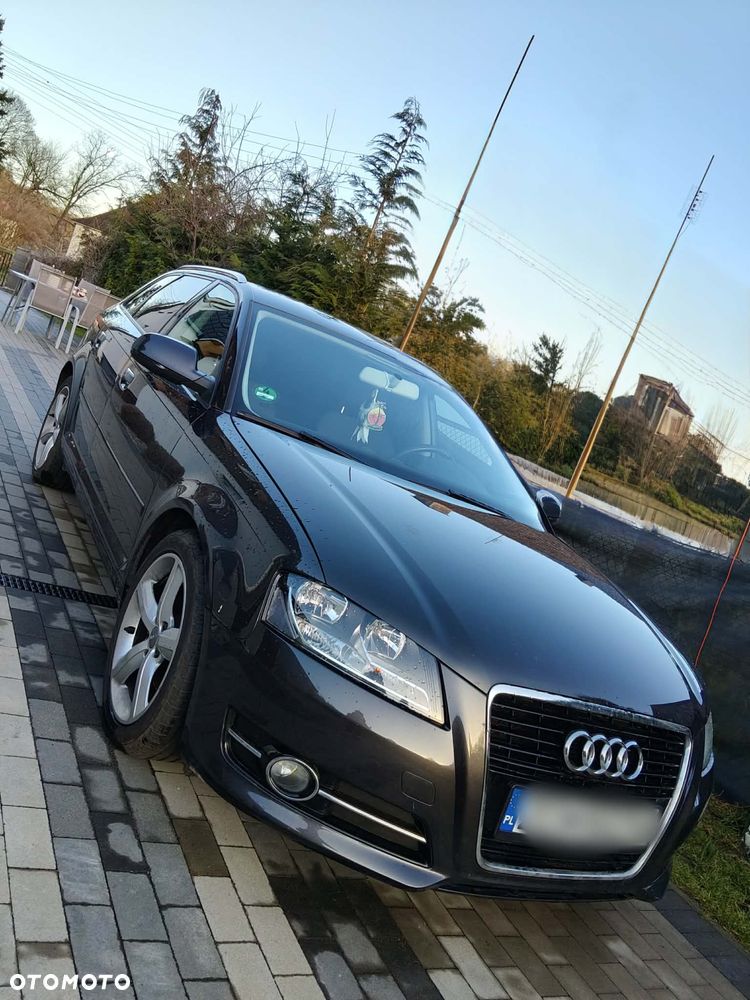 Audi A3 Sportback - 1