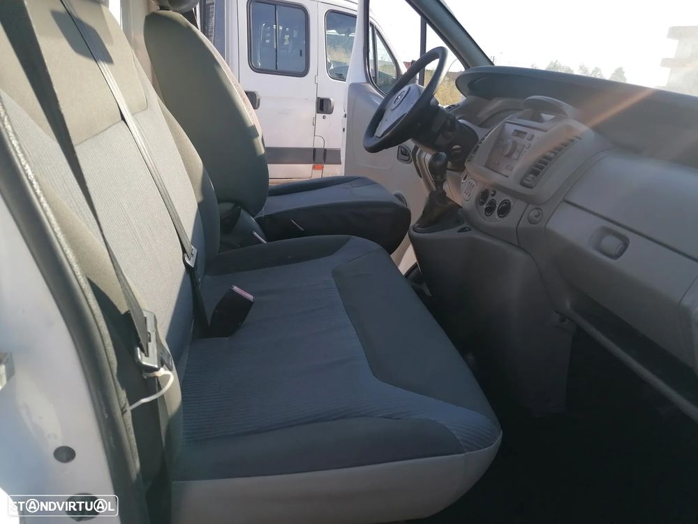 Opel Vivaro 2.0 - 9