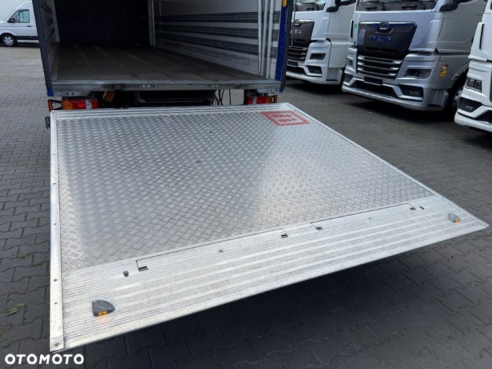 MAN TGL 12.250 NAVI KONTENER tylko 250 tys. km WINDA KONTRAKT SERWIS MAN DE - 12