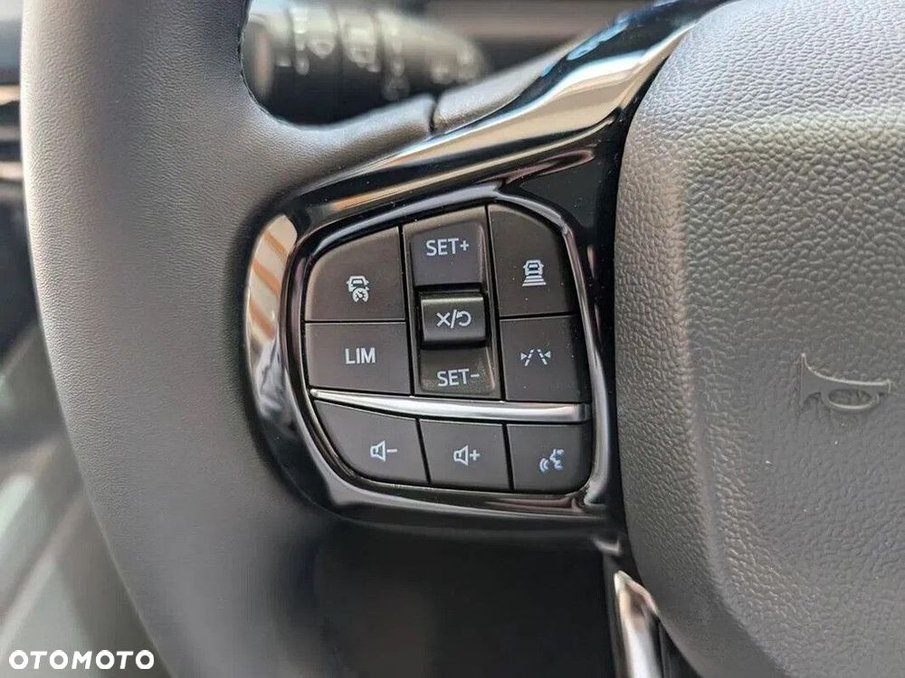 Ford Tourneo Custom - 11
