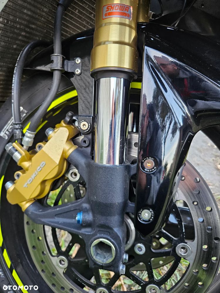 Suzuki GSX-R - 9