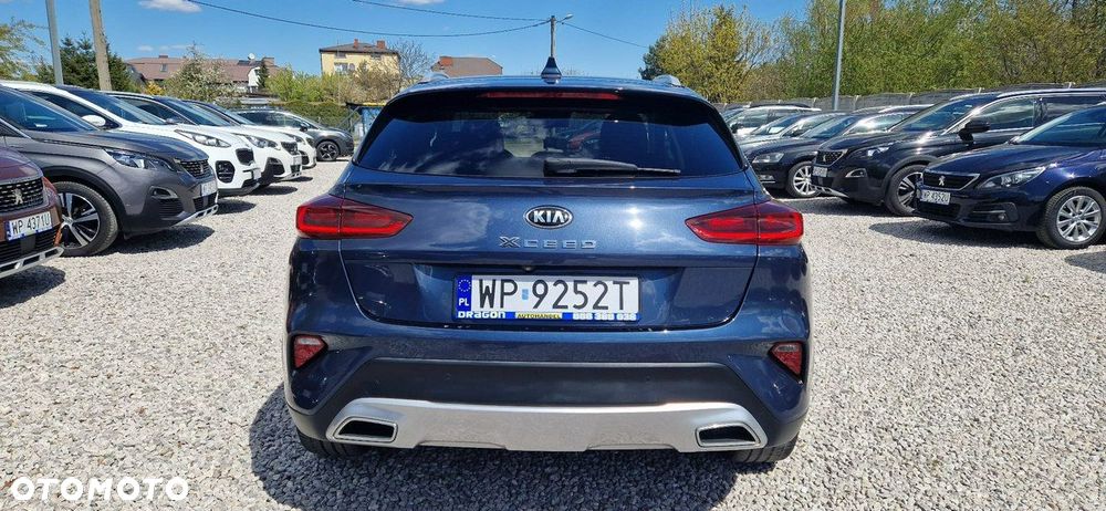 Kia XCeed - 10