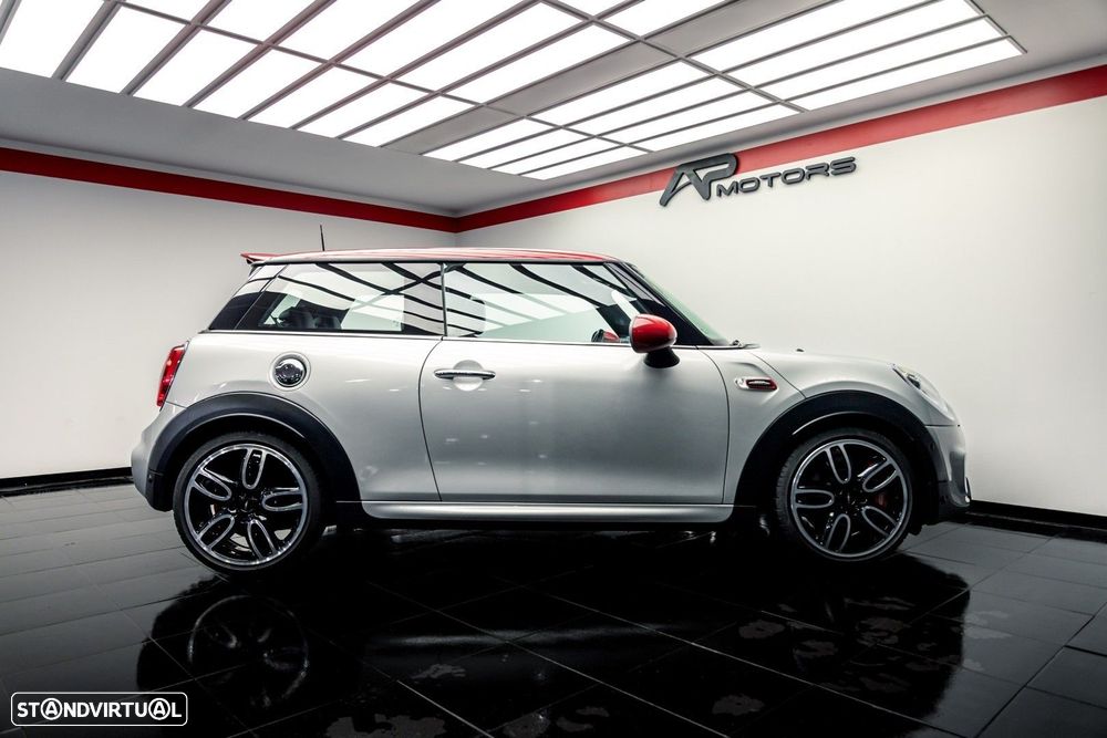 MINI 3 Portas John Cooper Works - 13