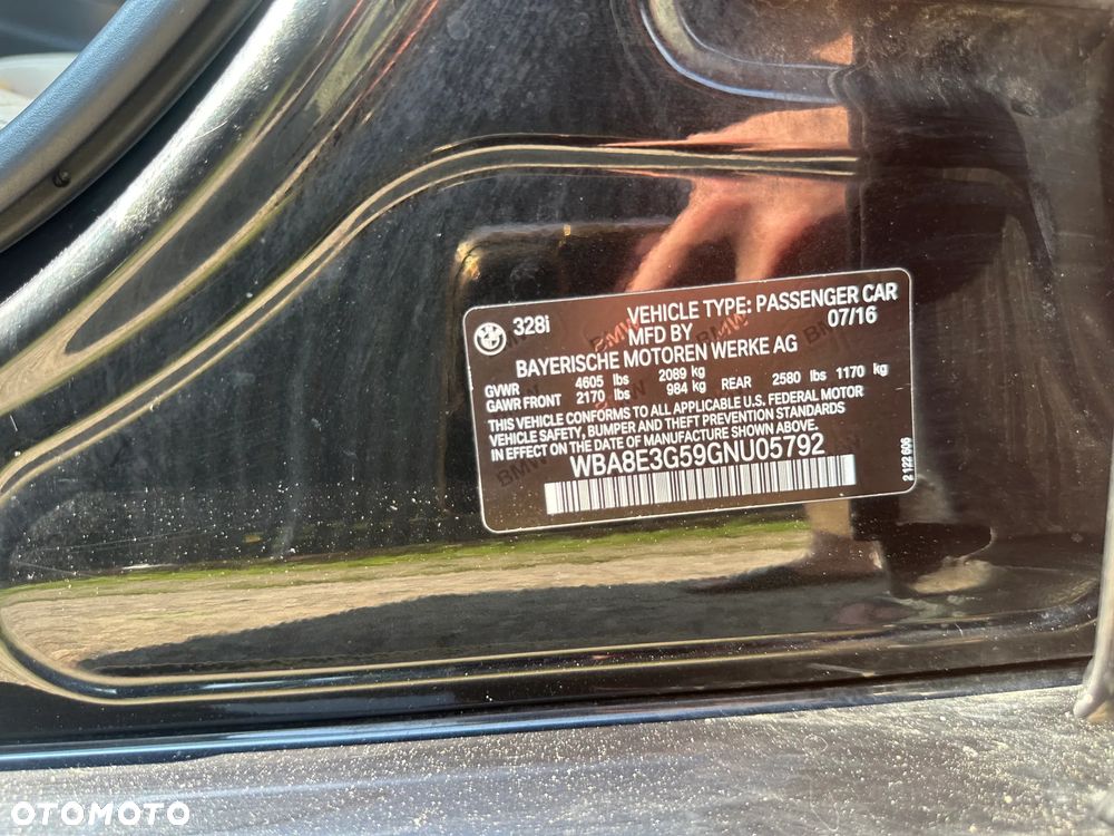 BMW Seria 3 328i Sport-Aut Sport Line - 25